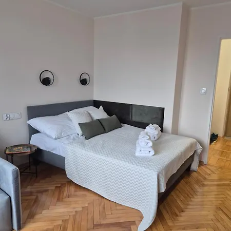 Smart 5 Min Walk To Station Zlote Tarasy *