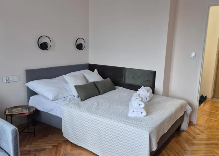 Smart 5 Min Walk To Station Zlote Tarasy *