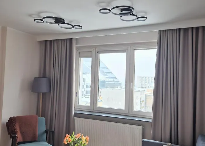 Smart 5 Min Walk To Station Zlote Tarasy * Varsovia